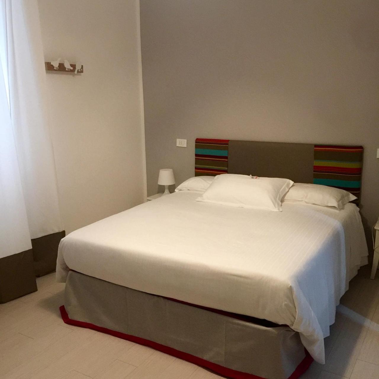 Hotel Spot ואראצה מראה חיצוני תמונה